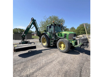 Tracteur agricole JOHN DEERE 6530