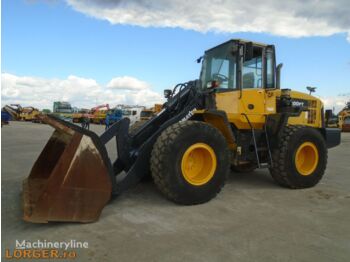 Chargeuse sur pneus KOMATSU WA200