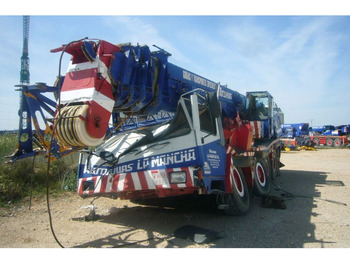 Grue tout-terrain LIEBHERR LTM 1090