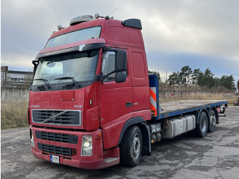 Camion plateau VOLVO FH12