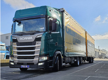 Camion à rideaux coulissants SCANIA S 450