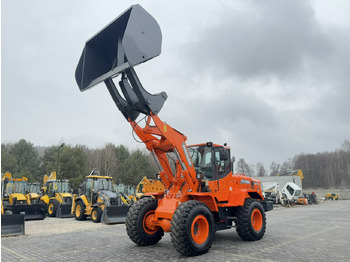 Chargeuse sur pneus DOOSAN DL250