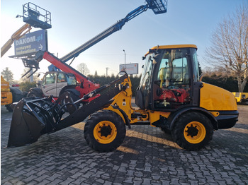 Chargeuse sur pneus JCB 406