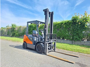 Chariot élévateur diesel DOOSAN