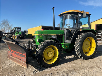 Tracteur agricole JOHN DEERE 1640