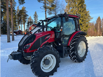 Tracteur agricole VALTRA A104