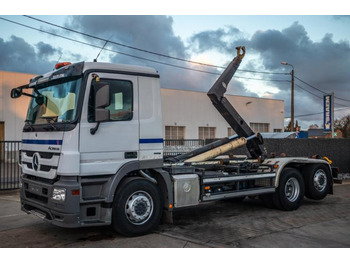 Camion ampliroll MERCEDES-BENZ Actros 2646