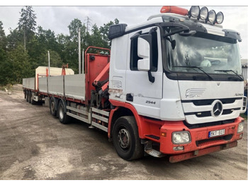 Camion plateau MERCEDES-BENZ