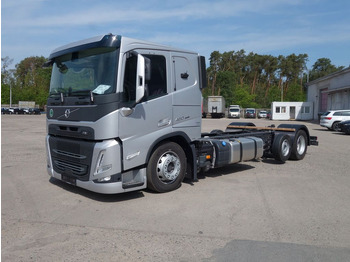 Camion porte-voitures VOLVO FM13 460