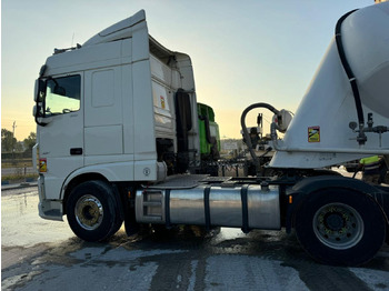 Tracteur routier DAF XF 530