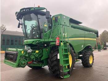 Moissonneuse-batteuse JOHN DEERE S770