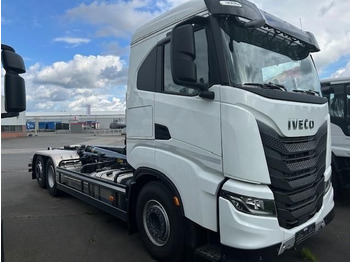 Camion ampliroll IVECO X-WAY