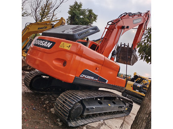 Pelle sur chenille DOOSAN DX225LC-9C