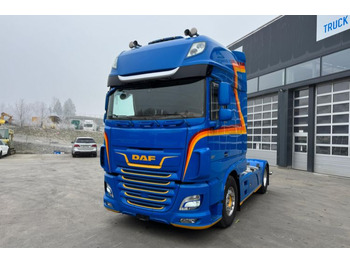 Tracteur routier DAF XF 530