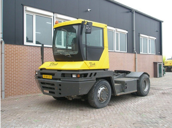 Tracteur portuaire TERBERG