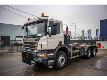 Camion ampliroll SCANIA P 410