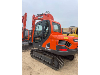 Mini pelle DOOSAN DX80