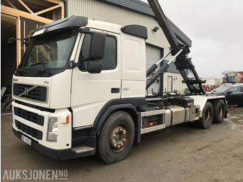 Camion ampliroll VOLVO FM12 420