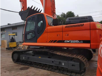 Pelle sur chenille DOOSAN DX225LC