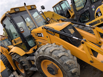 Tractopelle JCB 4CX