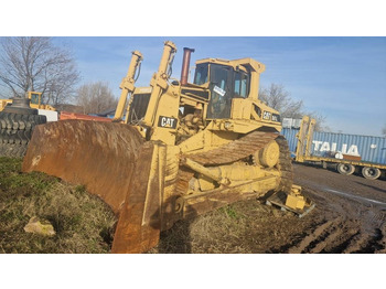 Bulldozer CATERPILLAR D8