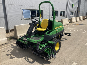 Motofaucheuse JOHN DEERE 7200