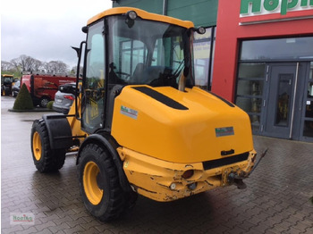 Chargeuse sur pneus JCB 406: photos 5