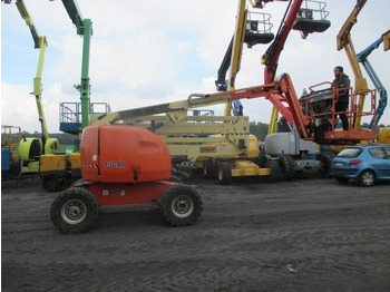 Nacelle articulée JLG