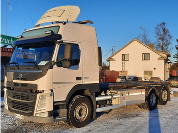 Camion porte-conteneur/ Caisse mobile VOLVO FM13