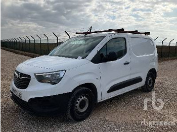 Fourgon utilitaire OPEL