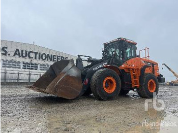 Chargeuse sur pneus DOOSAN DL300