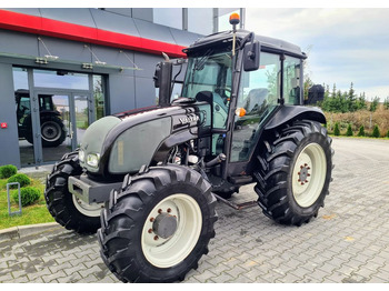 Tracteur agricole VALTRA A-series