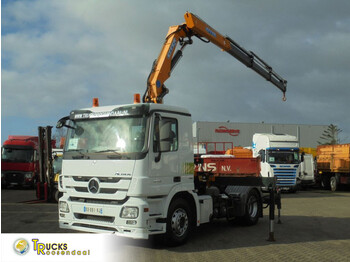 Camion grue MERCEDES-BENZ Actros 1846