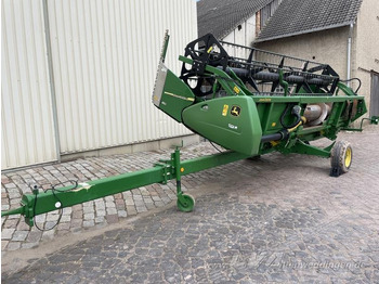 Moissoneuse JOHN DEERE