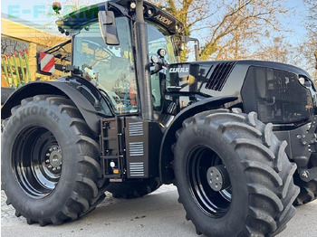 Tracteur agricole CLAAS Axion 830