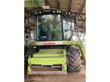 Moissonneuse-batteuse CLAAS Lexion 670