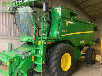 Moissonneuse-batteuse JOHN DEERE T670