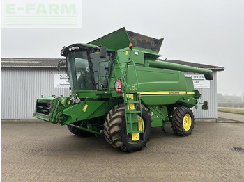 Moissonneuse-batteuse JOHN DEERE T660