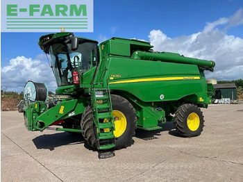 Moissonneuse-batteuse JOHN DEERE T670