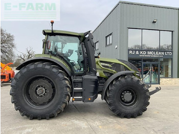 Tracteur agricole VALTRA