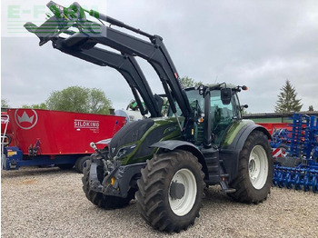 Tracteur agricole VALTRA T214