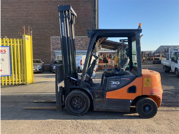 Chariot élévateur diesel DOOSAN