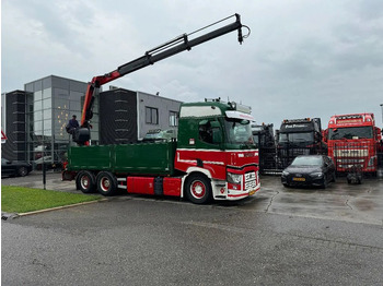 Camion grue RENAULT T High 520