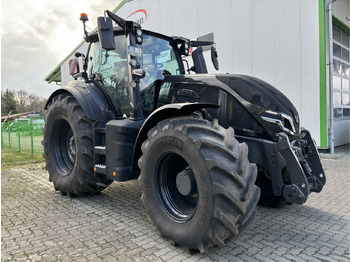 Tracteur agricole VALTRA