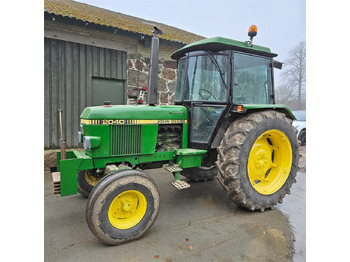 Tracteur agricole JOHN DEERE 2040