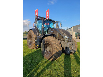 Tracteur agricole VALTRA