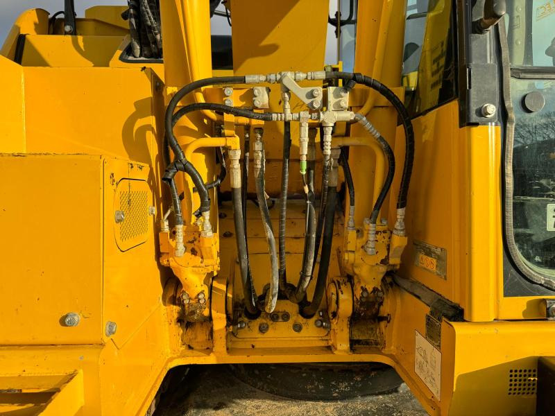 Pelle sur chenille Komatsu PC138US-11: photos 10