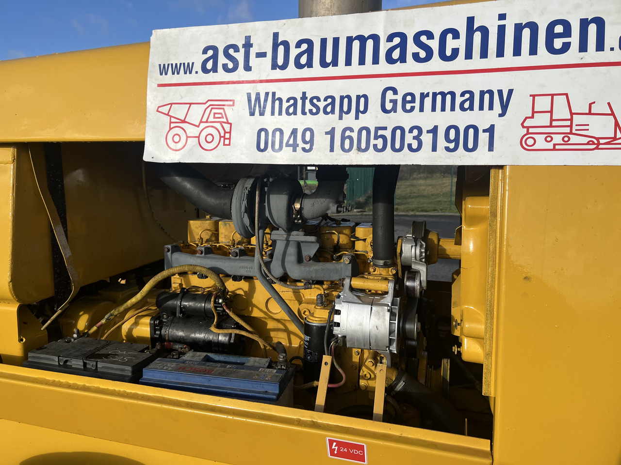 Niveleuse KOMATSU GD530A mit 5-Zahn-Heckaufreisser: photos 10