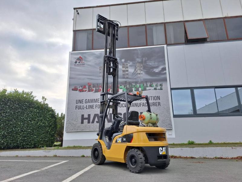 Chariot élévateur à gaz Caterpillar GP30NTD: photos 10