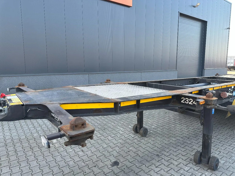 Semi-remorque porte-conteneur/ Caisse mobile Burg 20FT ADR (EX/II, EX/III, FL, AT) Chassis, empty weight: 3.690kg, SAF INTRADISC, 2x Liftaxle, NL-chassis, APK/ADR: 08-2025: photos 8